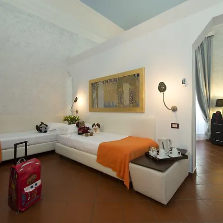 De La Pace, Sure Collection By Western 4*