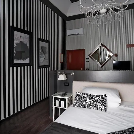 De La Pace, Sure Collection By Western 4*
