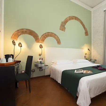 De La Pace, Sure Collection By Western 4*